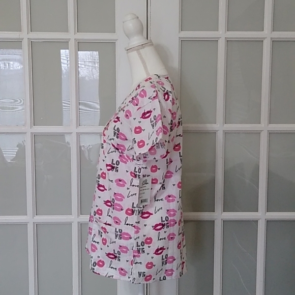 NEW Mock Wrap Valentine's Scrub Top - Picture 6 of 14